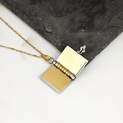 Colar Personalizado • Livro